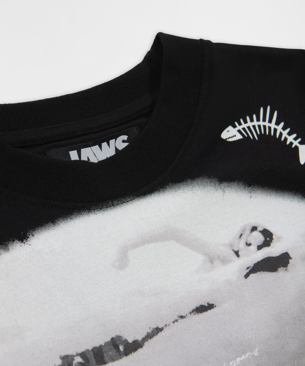 Jaws Great White Shark Graphic Short Sleeve Tee - Black