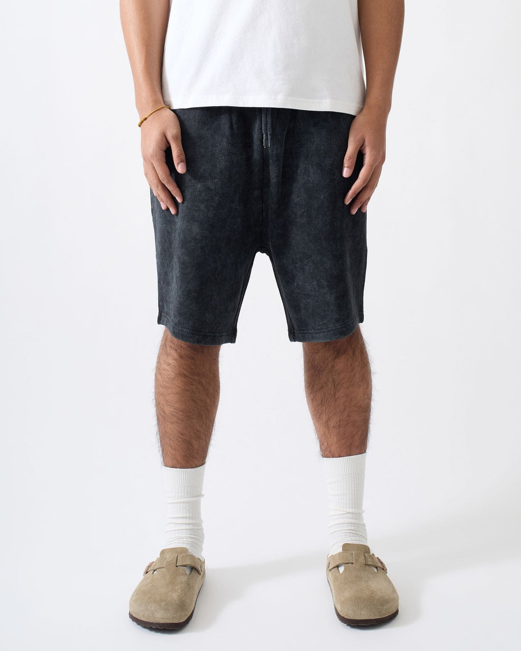Mineral Wash Essential Shorts - Black