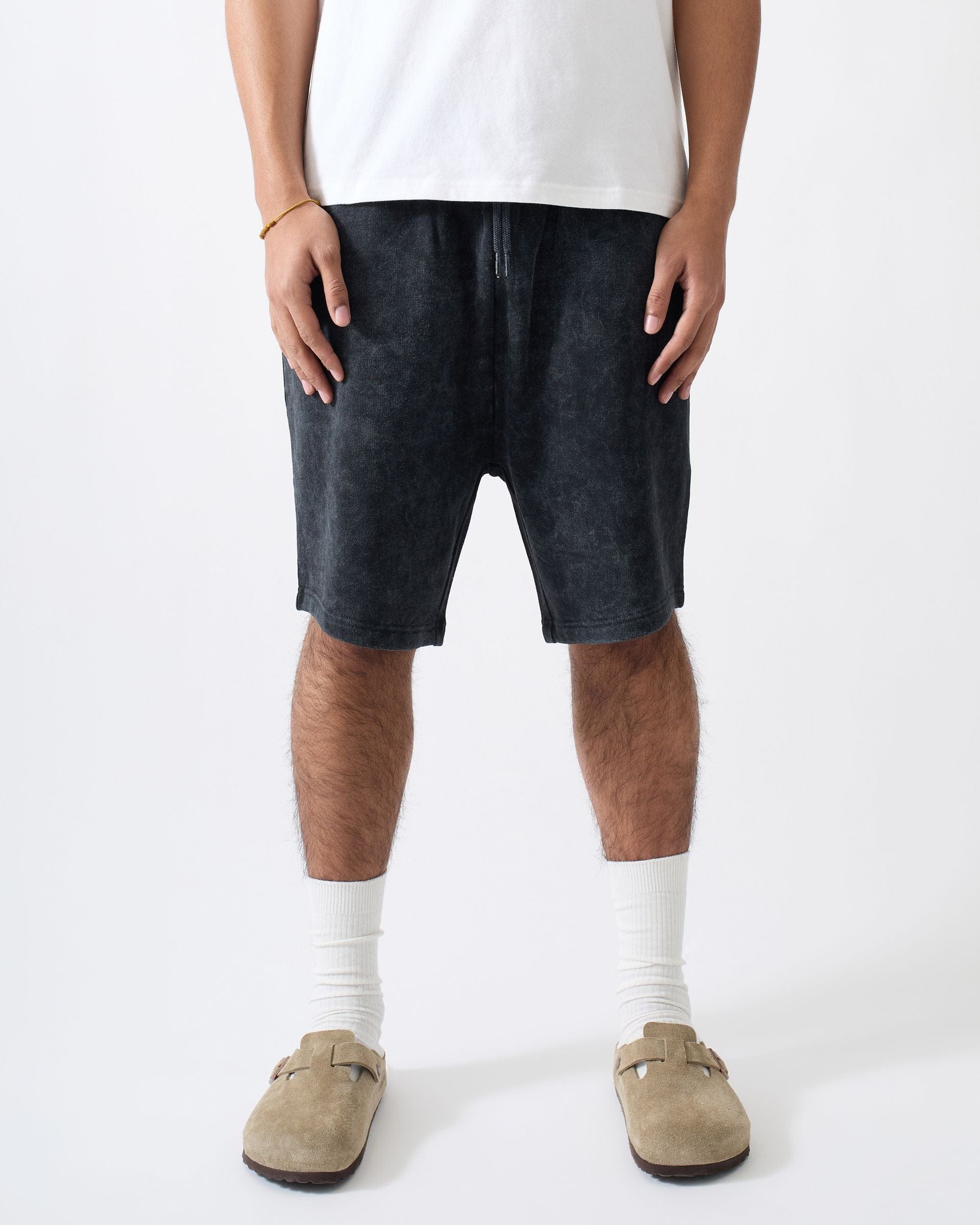 Mineral Wash Essential Shorts - Black